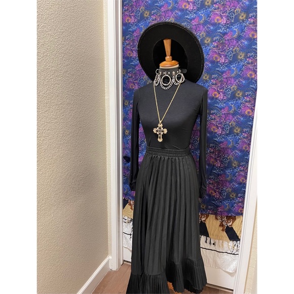 🌈 Lovely midnight turtle neck top - Picture 10 of 11